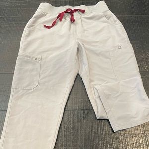 Figs light gray scrub jogger pants in Medium